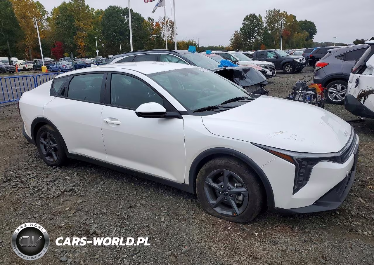 2026 Kia K4 Lxs VIN:3KPFT4DE4TE276451 - 4