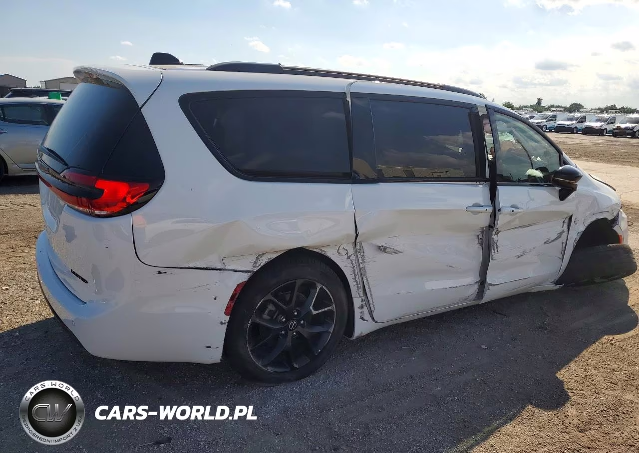 2025 Chrysler Pacifica Limited VIN:2C4RC1GG3SR547716 - 3