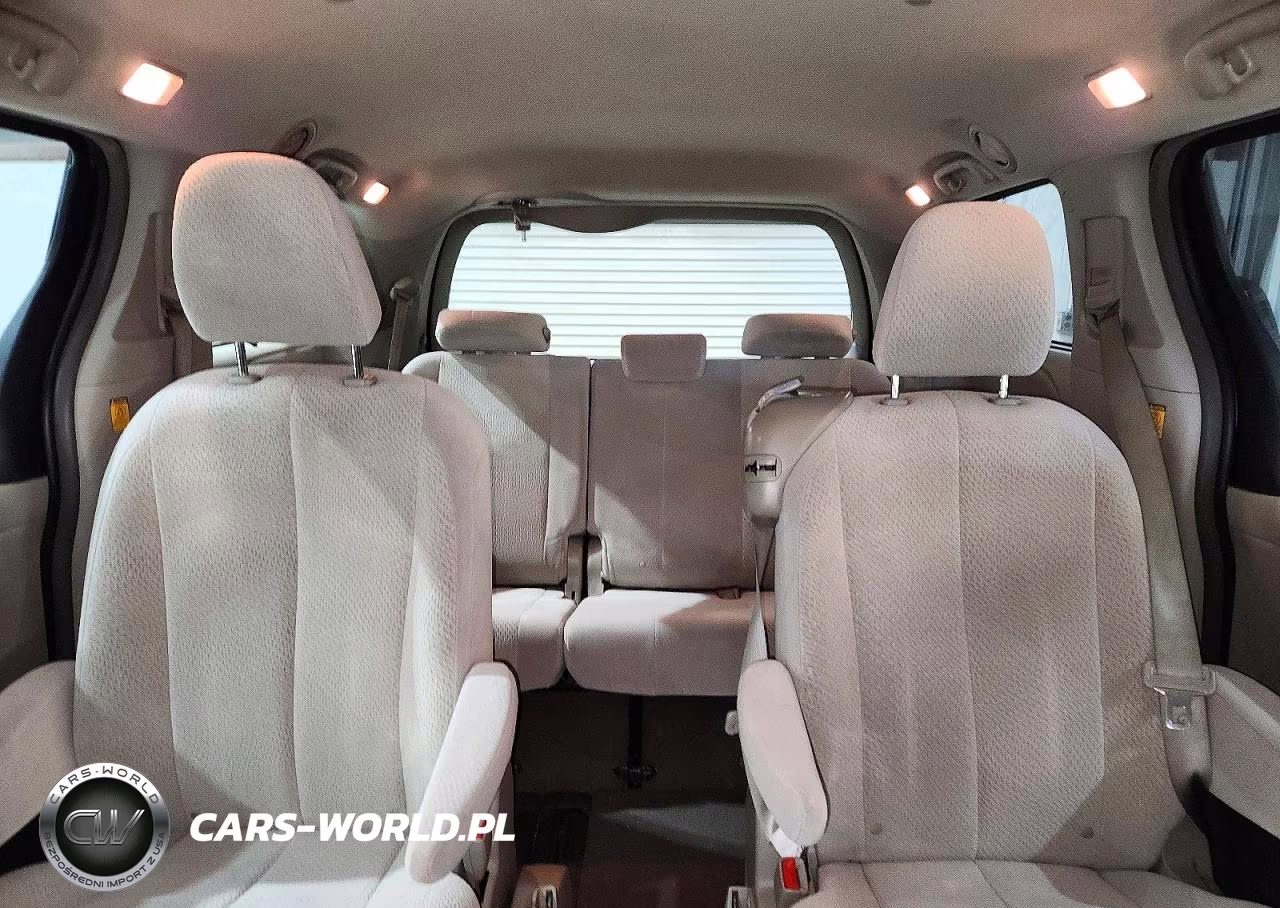 2012 Toyota Sienna Le VIN:5TDKK3DC1CS263656 - 10
