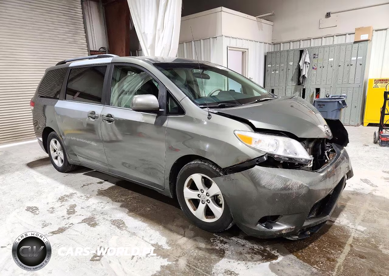 2012 Toyota Sienna Le VIN:5TDKK3DC1CS263656 - 4