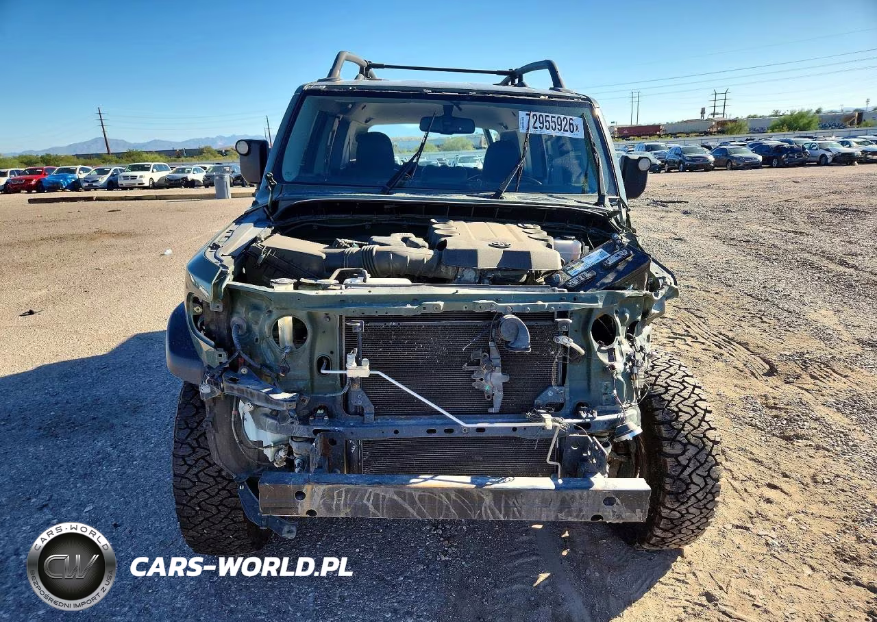2011 Toyota Fj Cruiser Base VIN:JTEBU4BF3BK115331 - 5