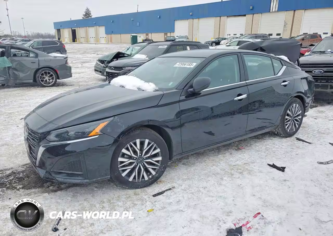 2025 Nissan Altima Sv