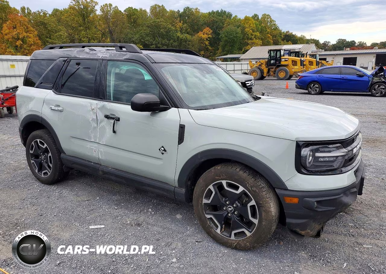 2023 Ford Bronco Sport Outer Banks VIN:3FMCR9C6XPRD71180 - 4