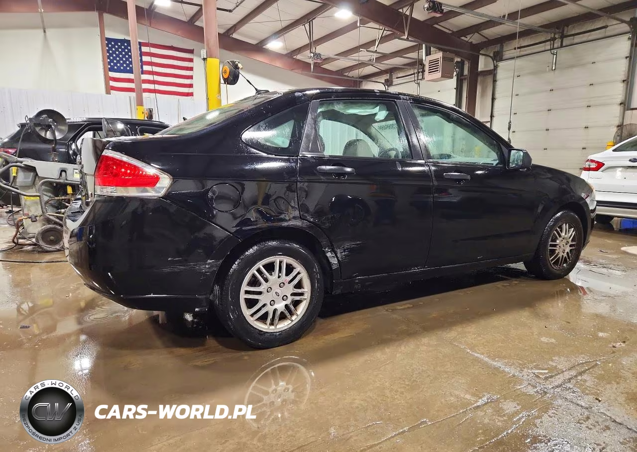 2010 Ford Focus Se VIN:1FAHP3FN9AW238260 - 3
