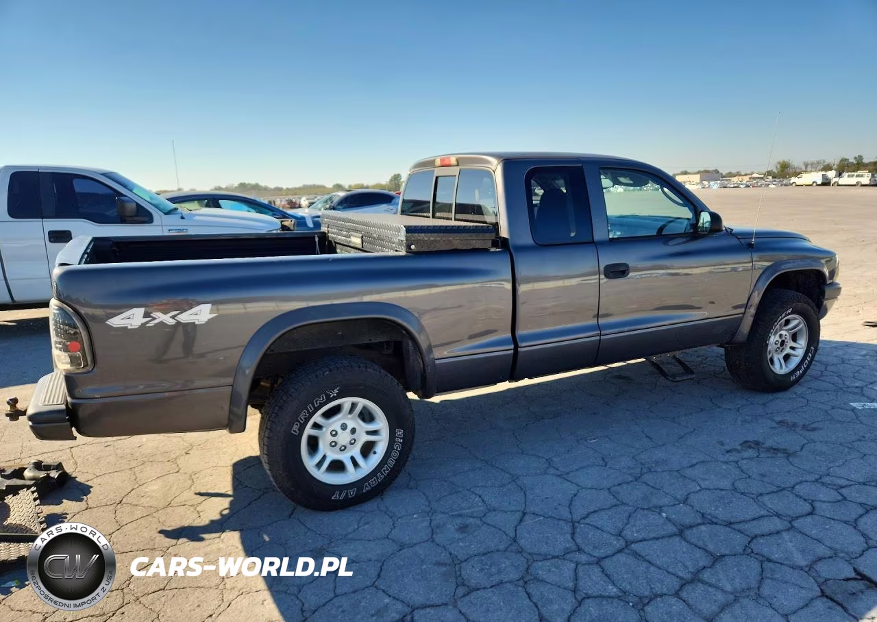 2004 Dodge Dakota Sport VIN:1D7HG32N94S568689 - 3