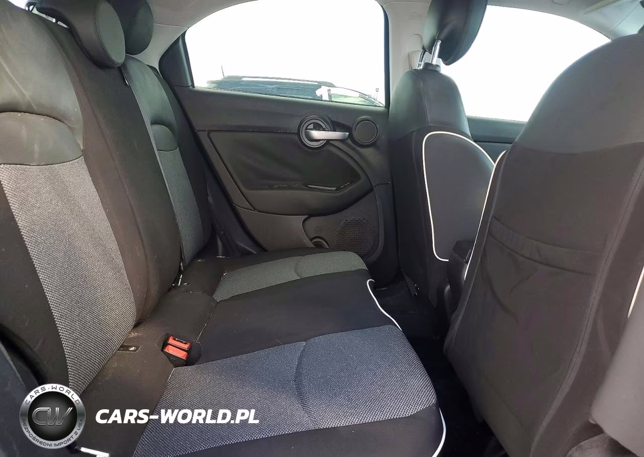 2018 Fiat 500X Pop VIN:ZFBCFXAB6JP710214 - 11