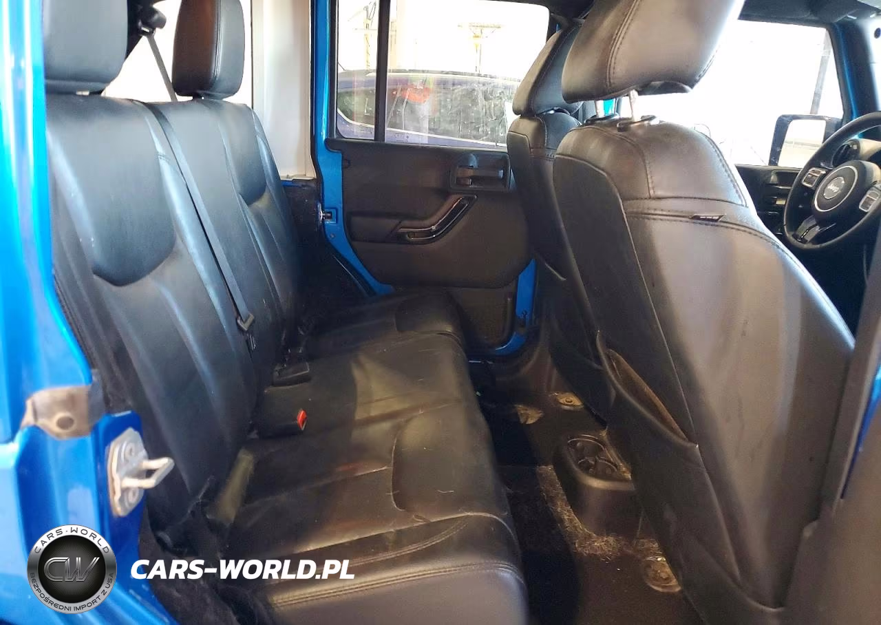 2014 Jeep Wrangler Unlimited Sahara VIN:1C4HJWEG9EL254093 - 10