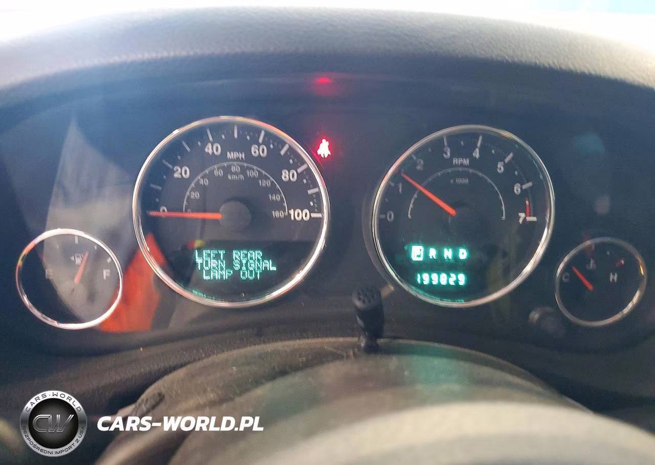 2014 Jeep Wrangler Unlimited Sahara VIN:1C4HJWEG9EL254093 - 9