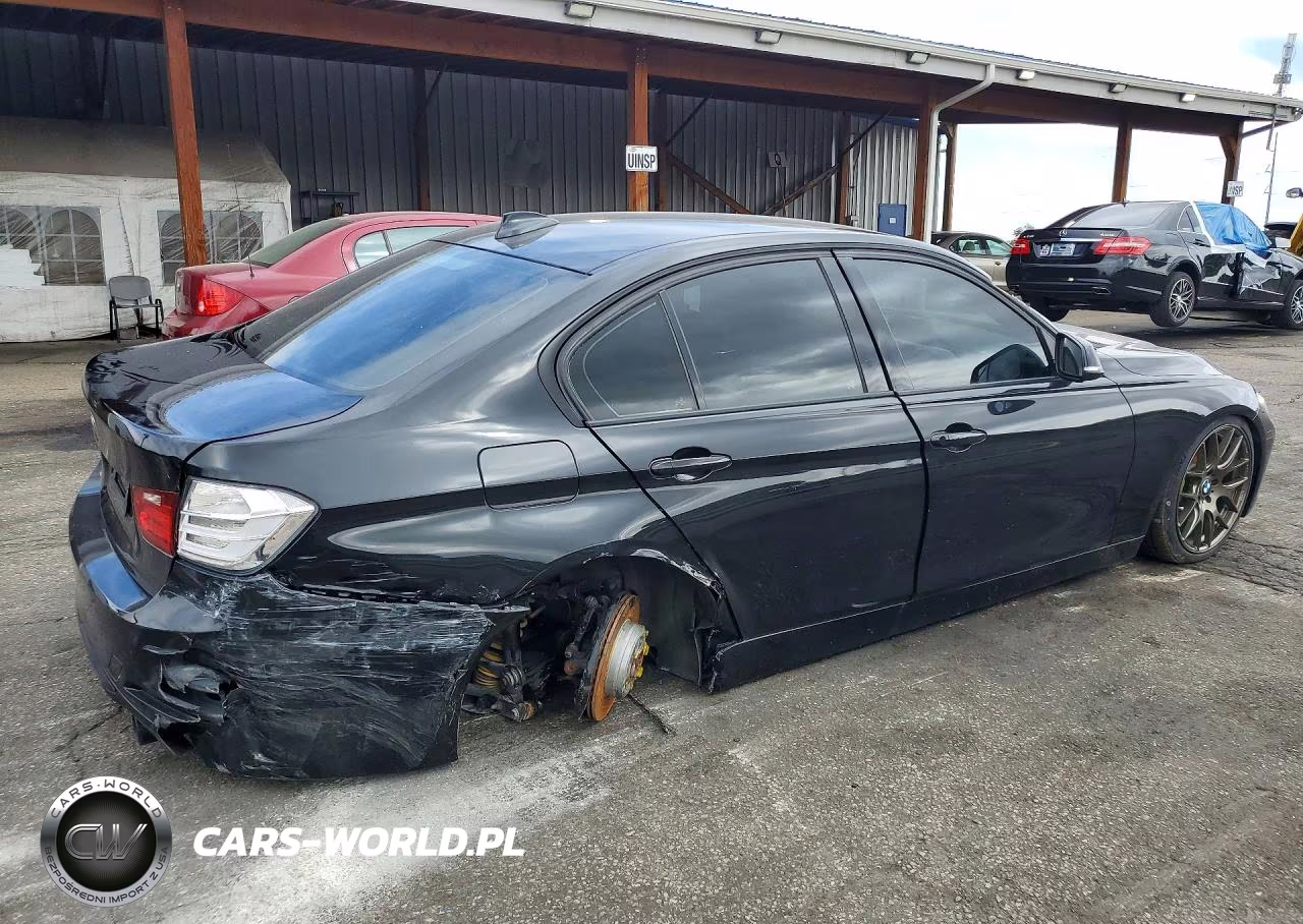 2013 BMW 335 Xi VIN:WBA3B9C57DF586456 - 3