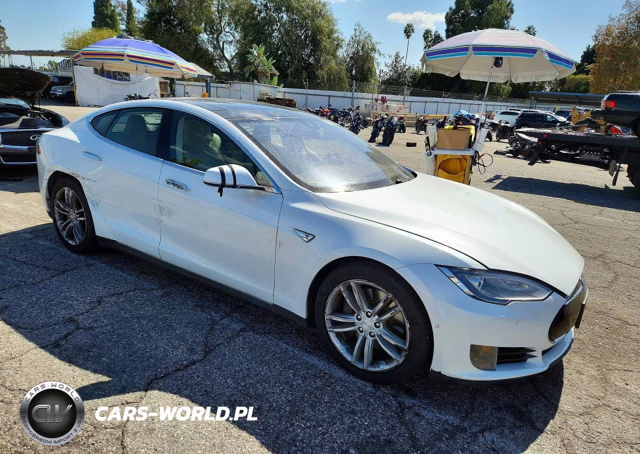2015 Tesla Model S 70D VIN:5YJSA1S20FF085264 - 4