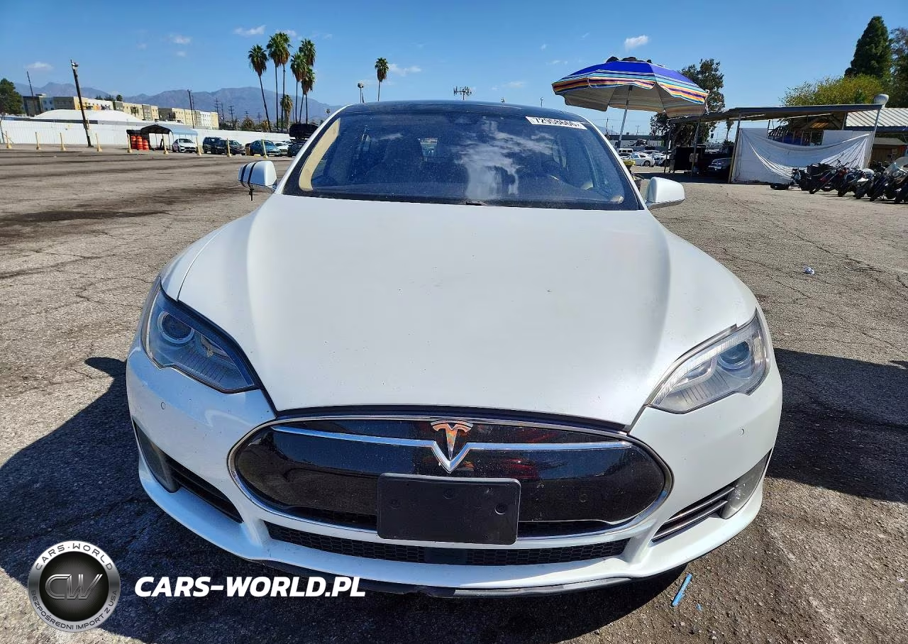 2015 Tesla Model S 70D VIN:5YJSA1S20FF085264 - 5