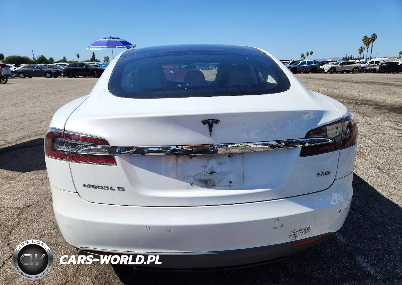 2015 Tesla Model S 70D VIN:5YJSA1S20FF085264 - 6