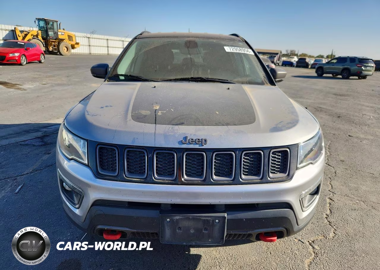 2019 Jeep Compass Trailhawk VIN:3C4NJDDB6KT795910 - 5