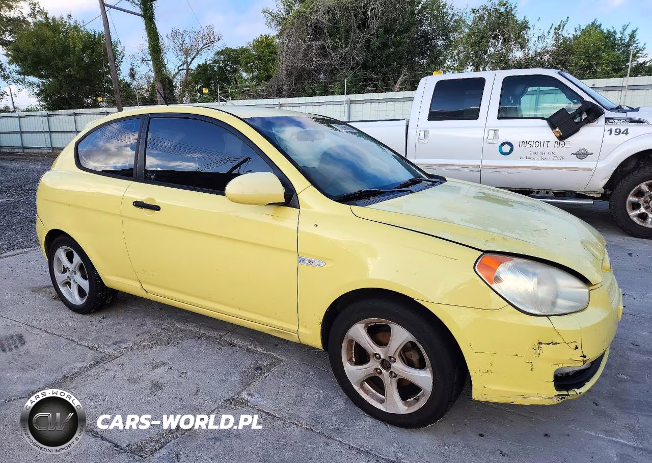 2009 Hyundai Accent Se VIN:KMHCN36C59U125398 - 4
