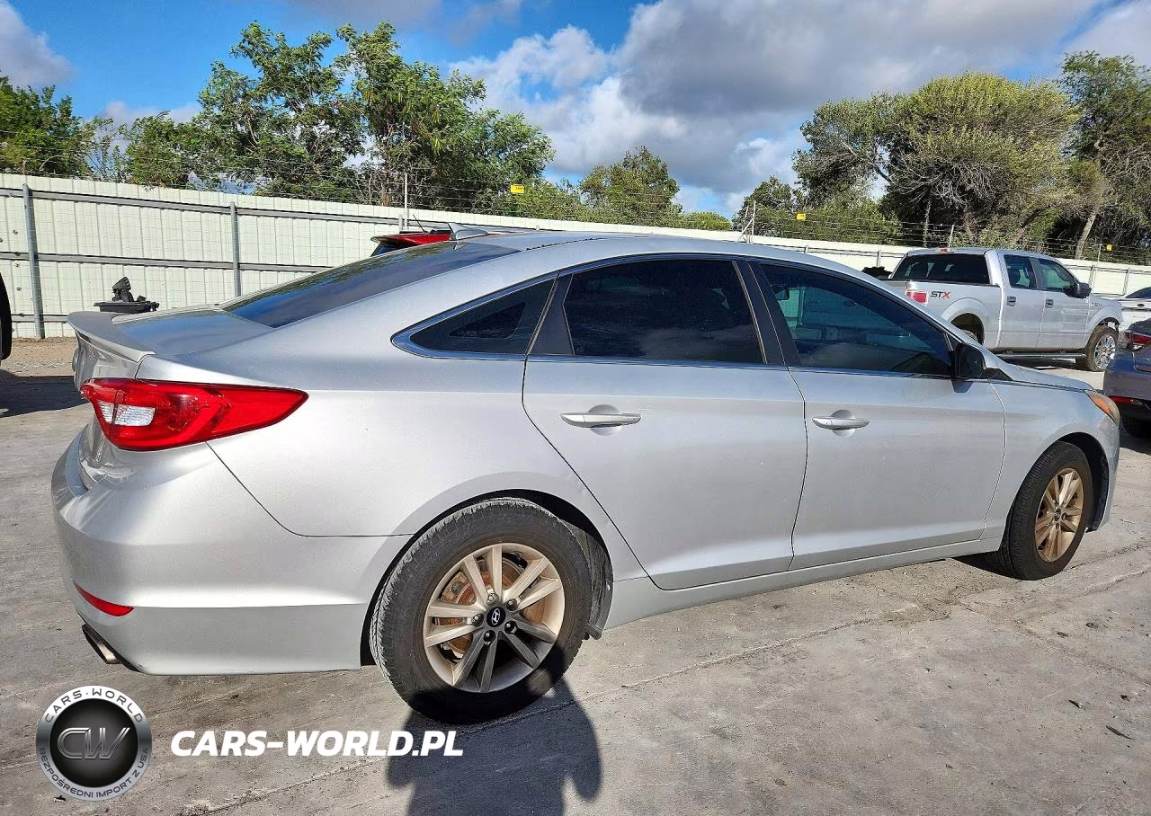 2015 Hyundai Sonata Se VIN:5NPE24AF5FH131351 - 3