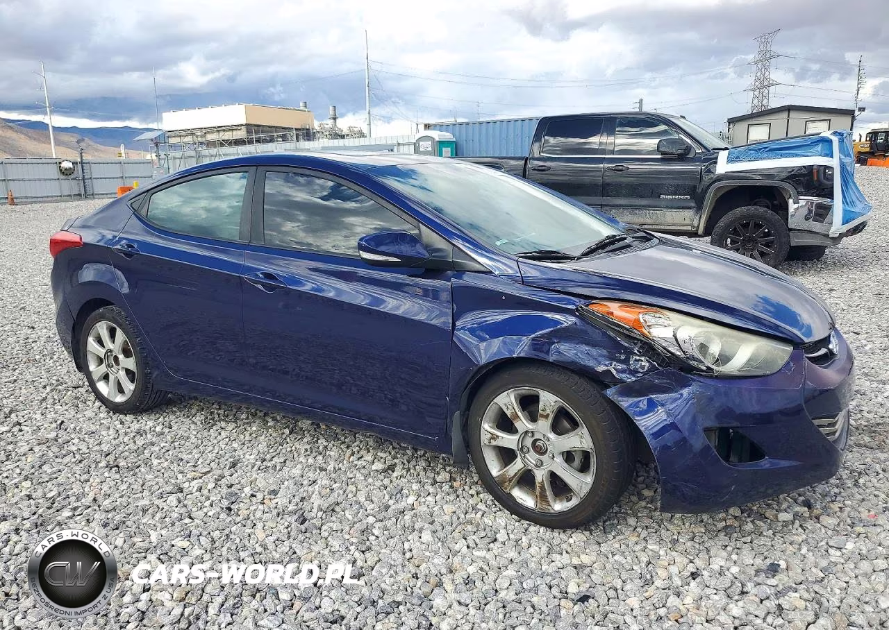 2013 Hyundai Elantra Limited VIN:5NPDH4AE5DH184906 - 4