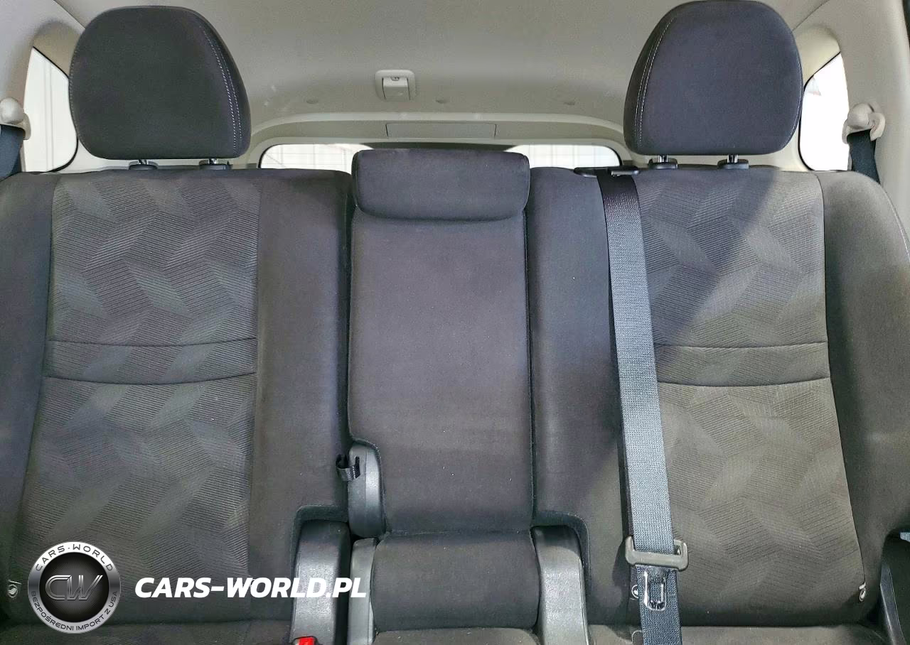 2015 Nissan Rogue S VIN:KNMAT2MV7FP526008 - 10