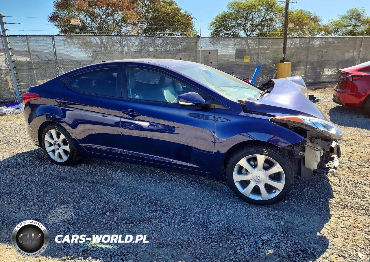 2012 Hyundai Elantra Limited VIN:5NPDH4AE5CH095237 - 4