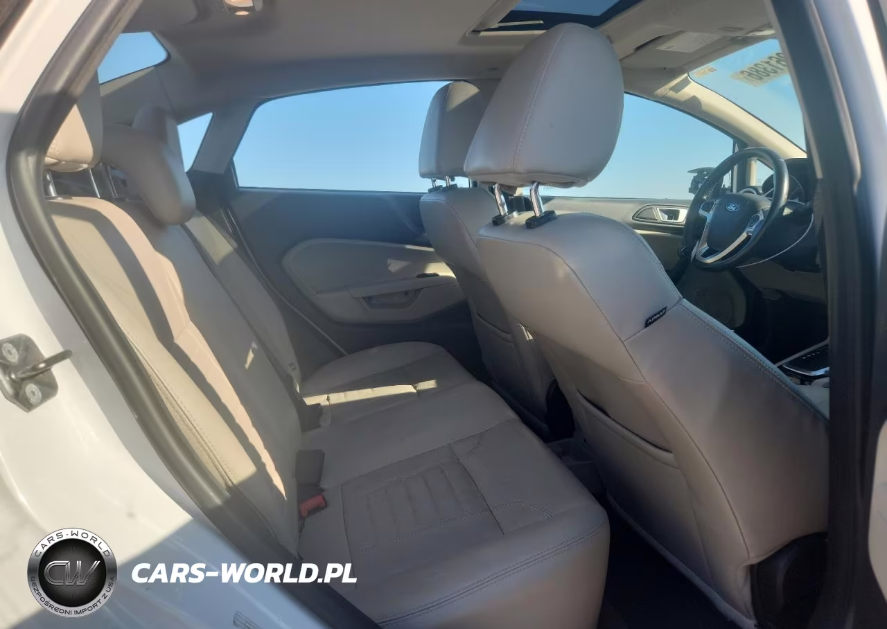2015 Ford Fiesta Titanium VIN:3FADP4CJXFM139217 - 10