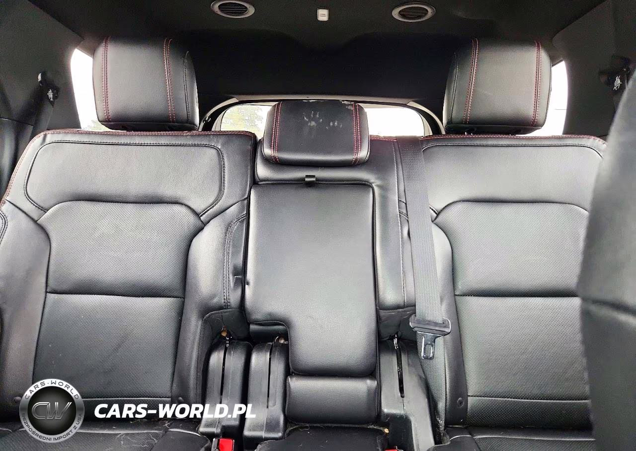 2019 Ford Explorer Sport VIN:1FM5K8GT2KGA52637 - 10