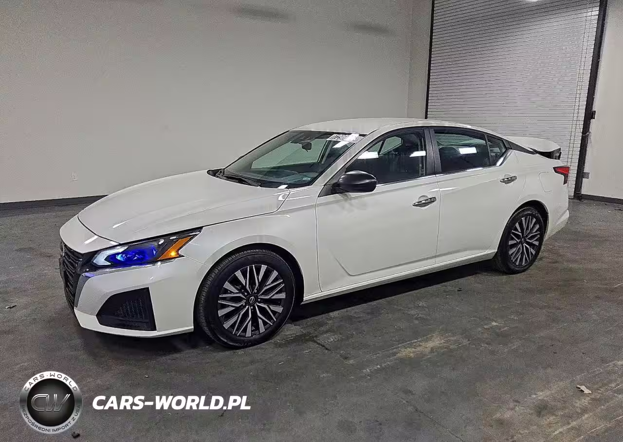 2024 Nissan Altima Sv