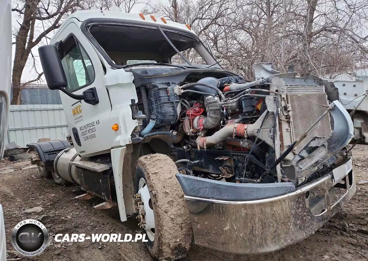 2012 Freightliner Cascadia Semi Truck