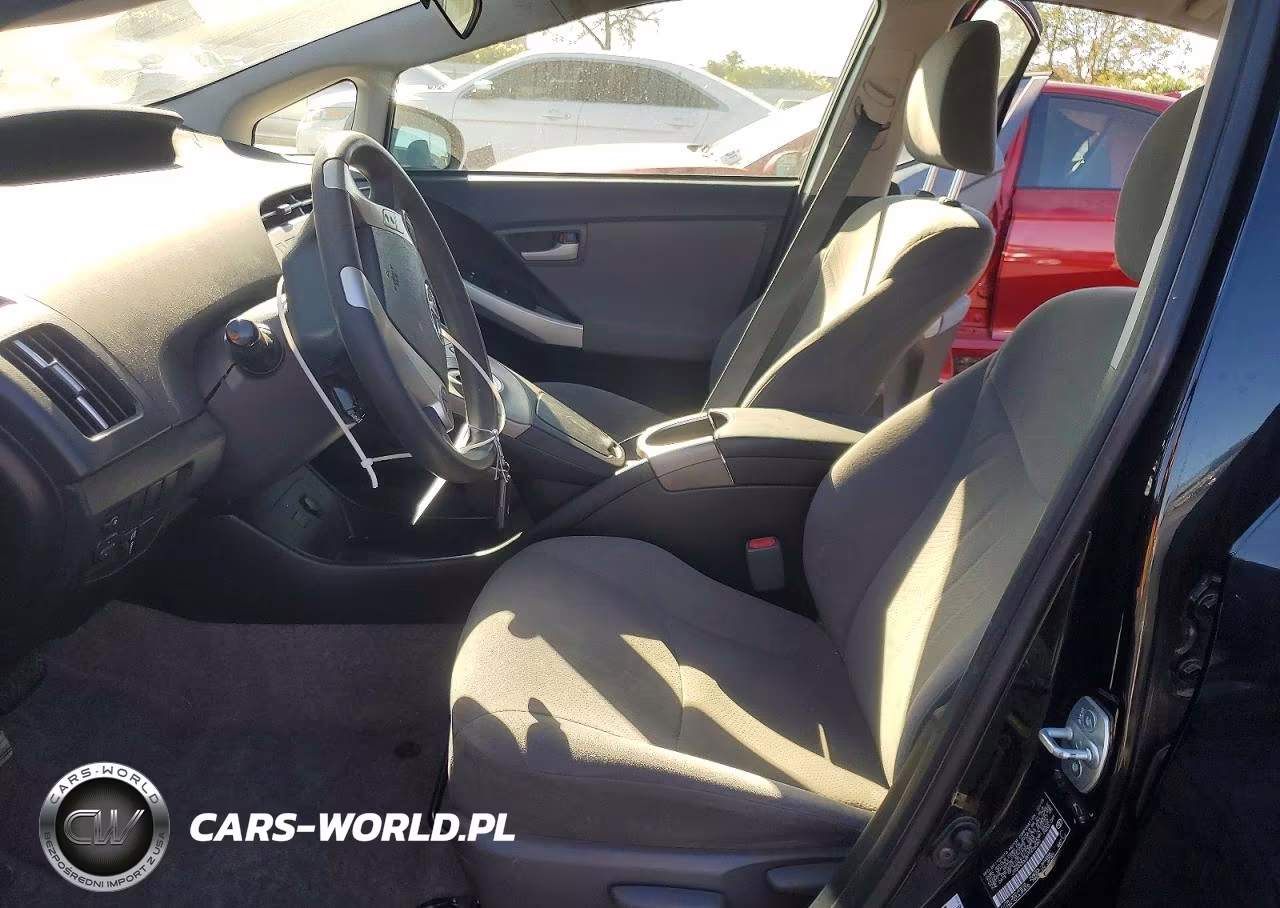 2015 Toyota Prius Two VIN:JTDKN3DU8F1978080 - 7