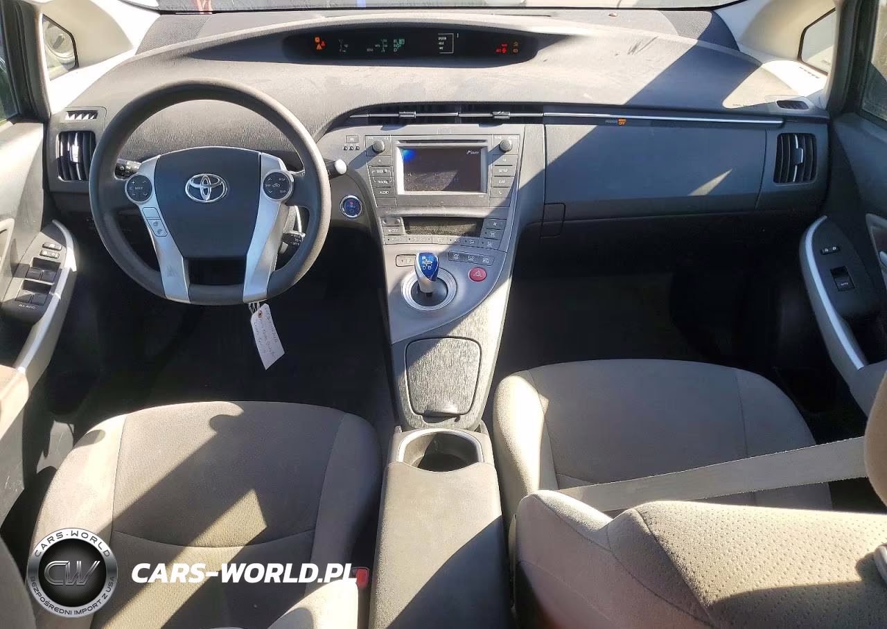 2015 Toyota Prius Two VIN:JTDKN3DU8F1978080 - 8