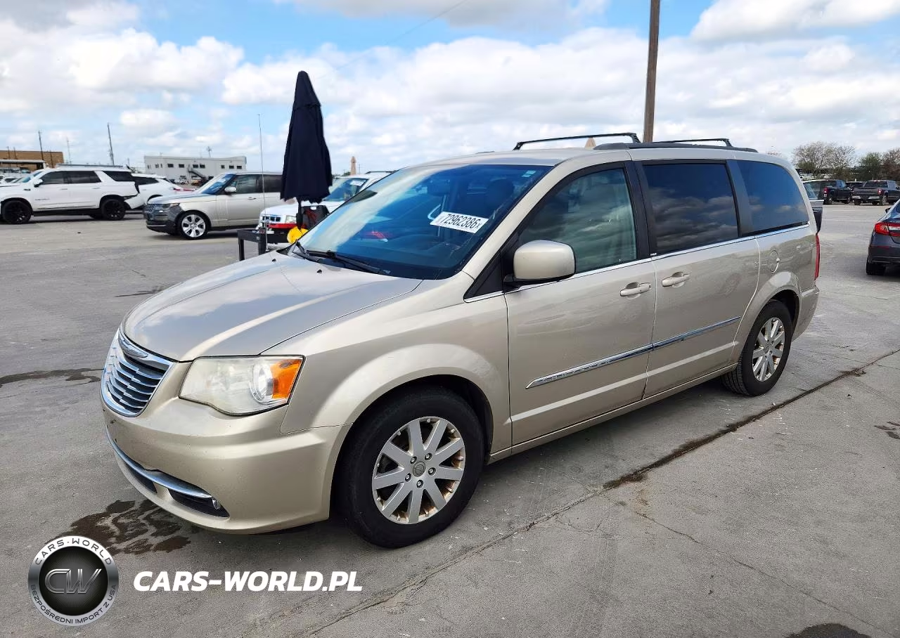 2014 Chrysler Town & Country Touring