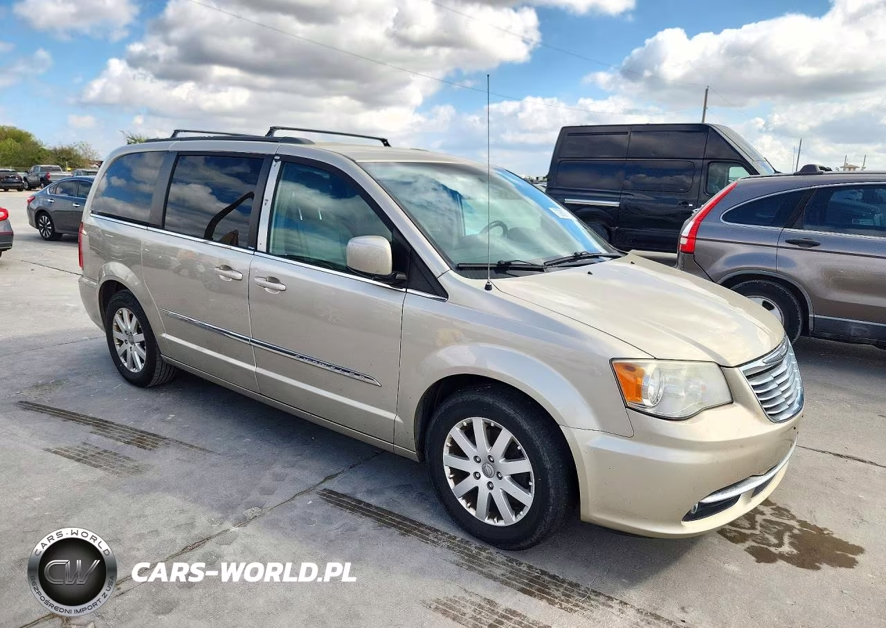 2014 Chrysler Town & Country Touring VIN:2C4RC1BGXER111697 - 4