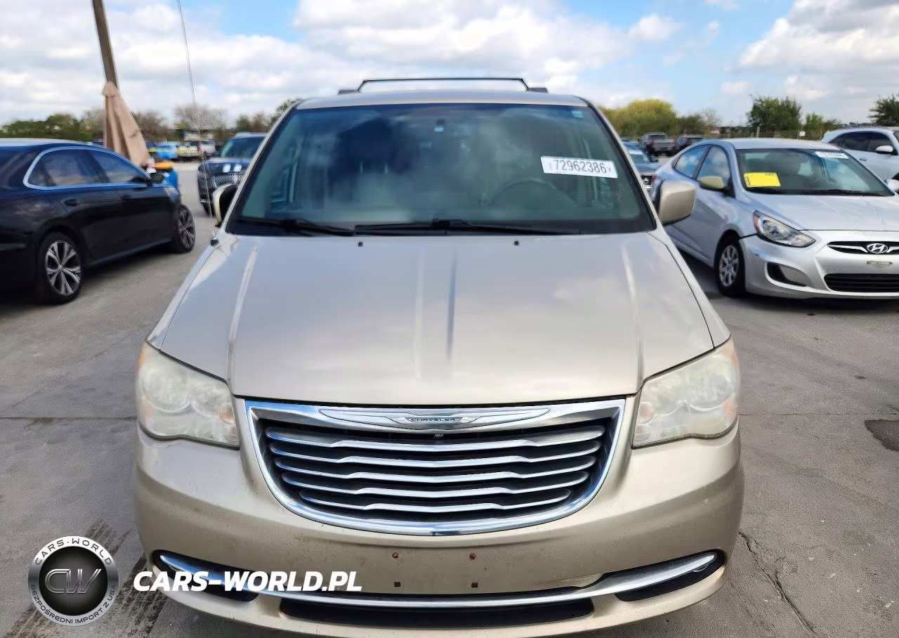 2014 Chrysler Town & Country Touring VIN:2C4RC1BGXER111697 - 5