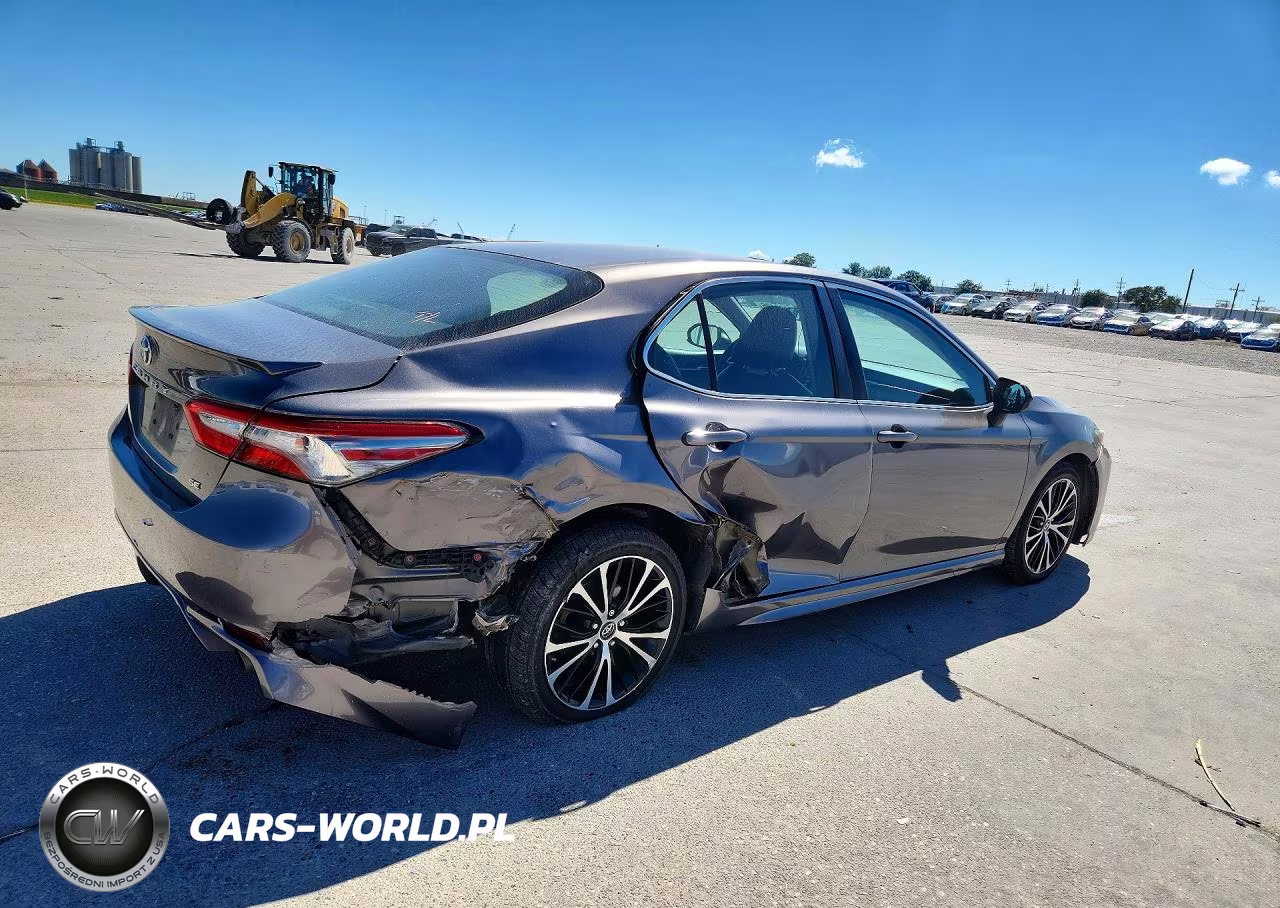 2018 Toyota Camry Se VIN:4T1B11HK9JU101593 - 3
