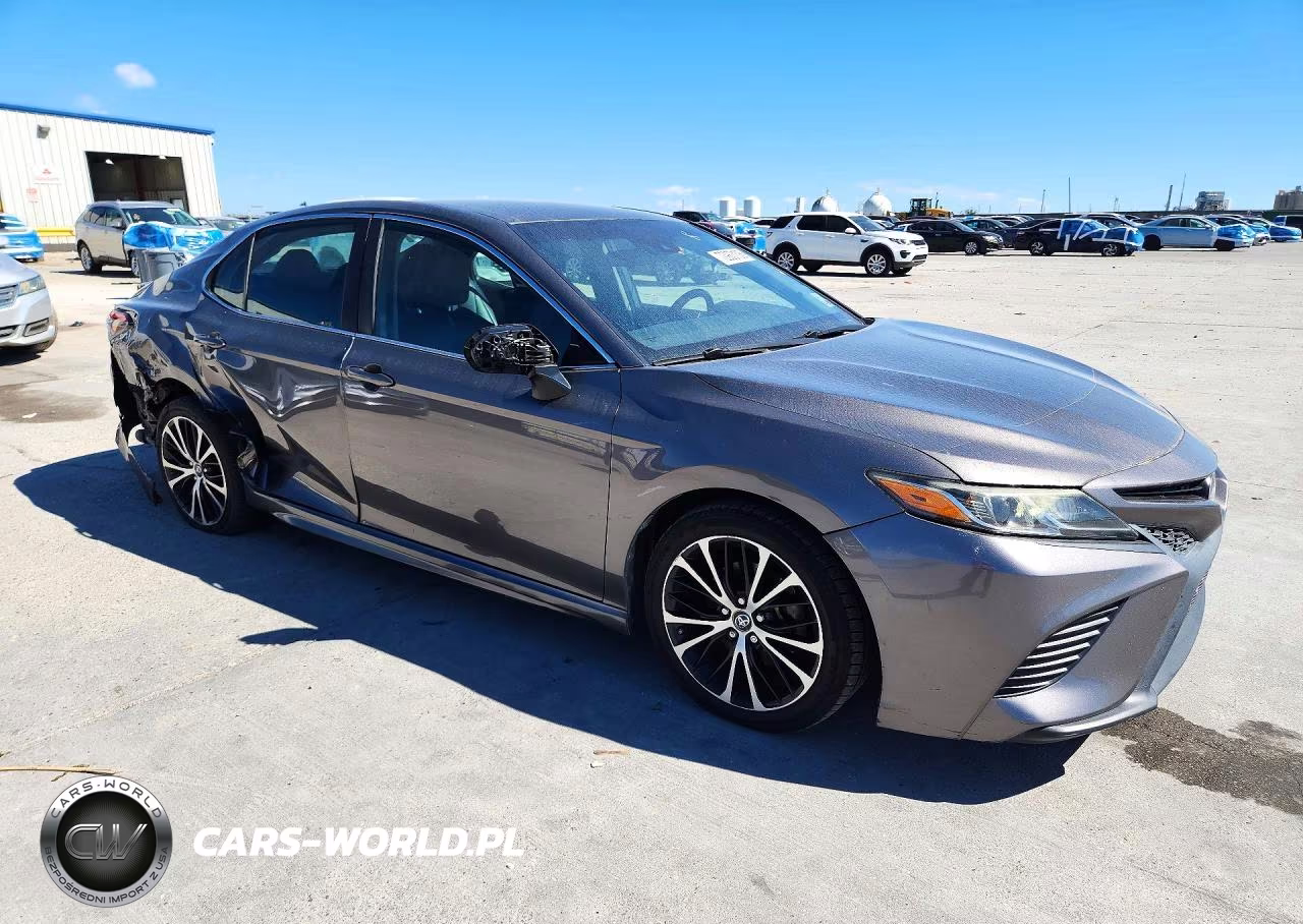 2018 Toyota Camry Se VIN:4T1B11HK9JU101593 - 4