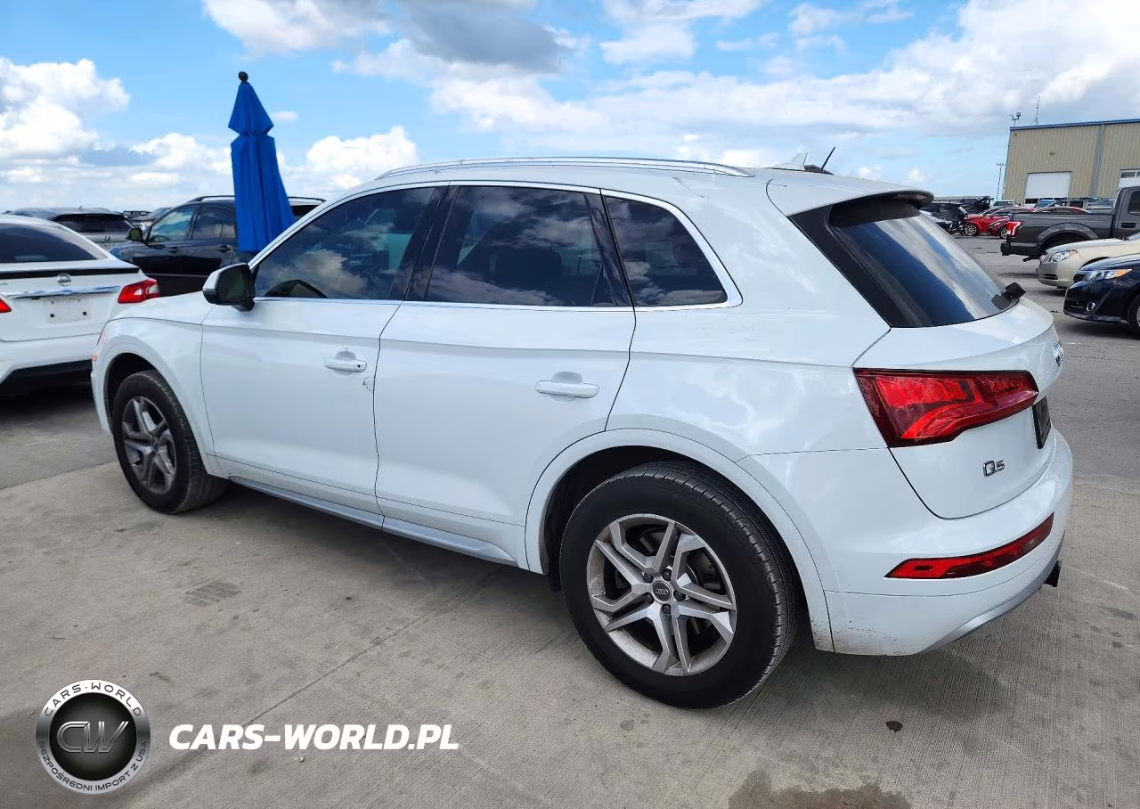 2019 Audi Q5 Premium VIN:WA1ANAFY0K2102893 - 2