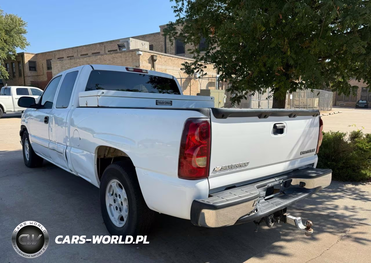 2003 Chevrolet Silverado C1500 VIN:2GCEC19T931308342 - 3