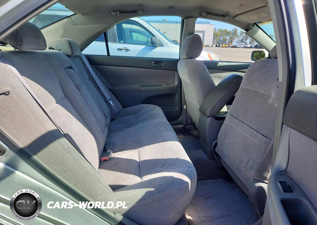 2003 Toyota Camry Le VIN:JTDBE32K430153690 - 10