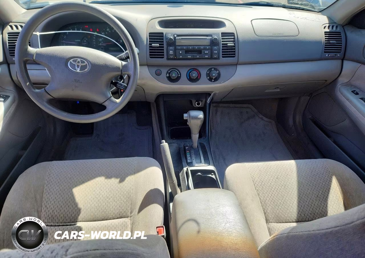 2003 Toyota Camry Le VIN:JTDBE32K430153690 - 8