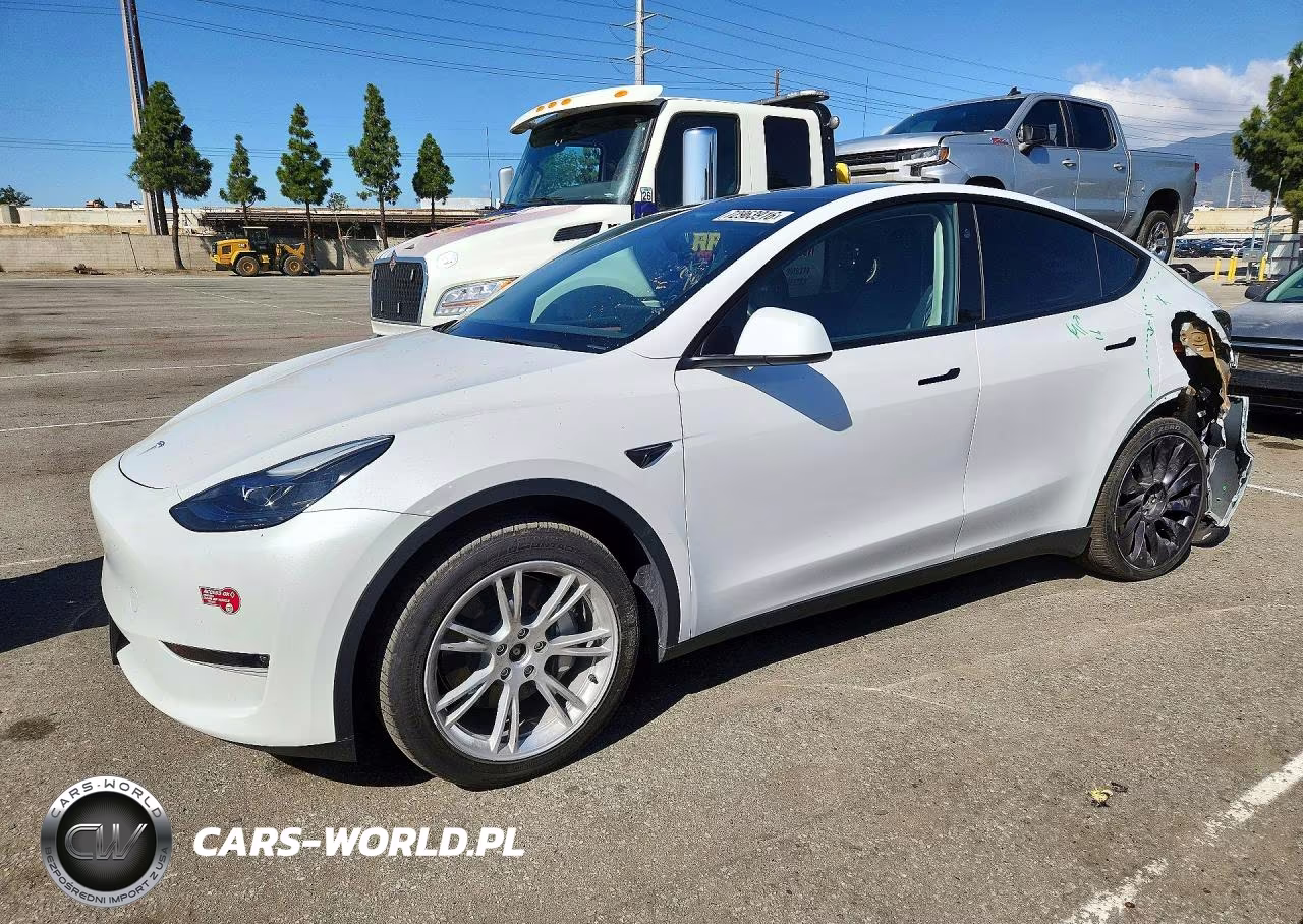 2023 Tesla Model Y – zdjęcie 1 z 13