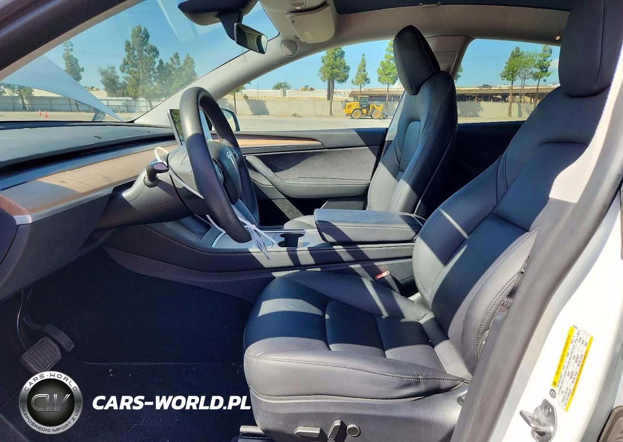 2023 Tesla Model Y VIN:7SAYGDEE9PF922825 - 7