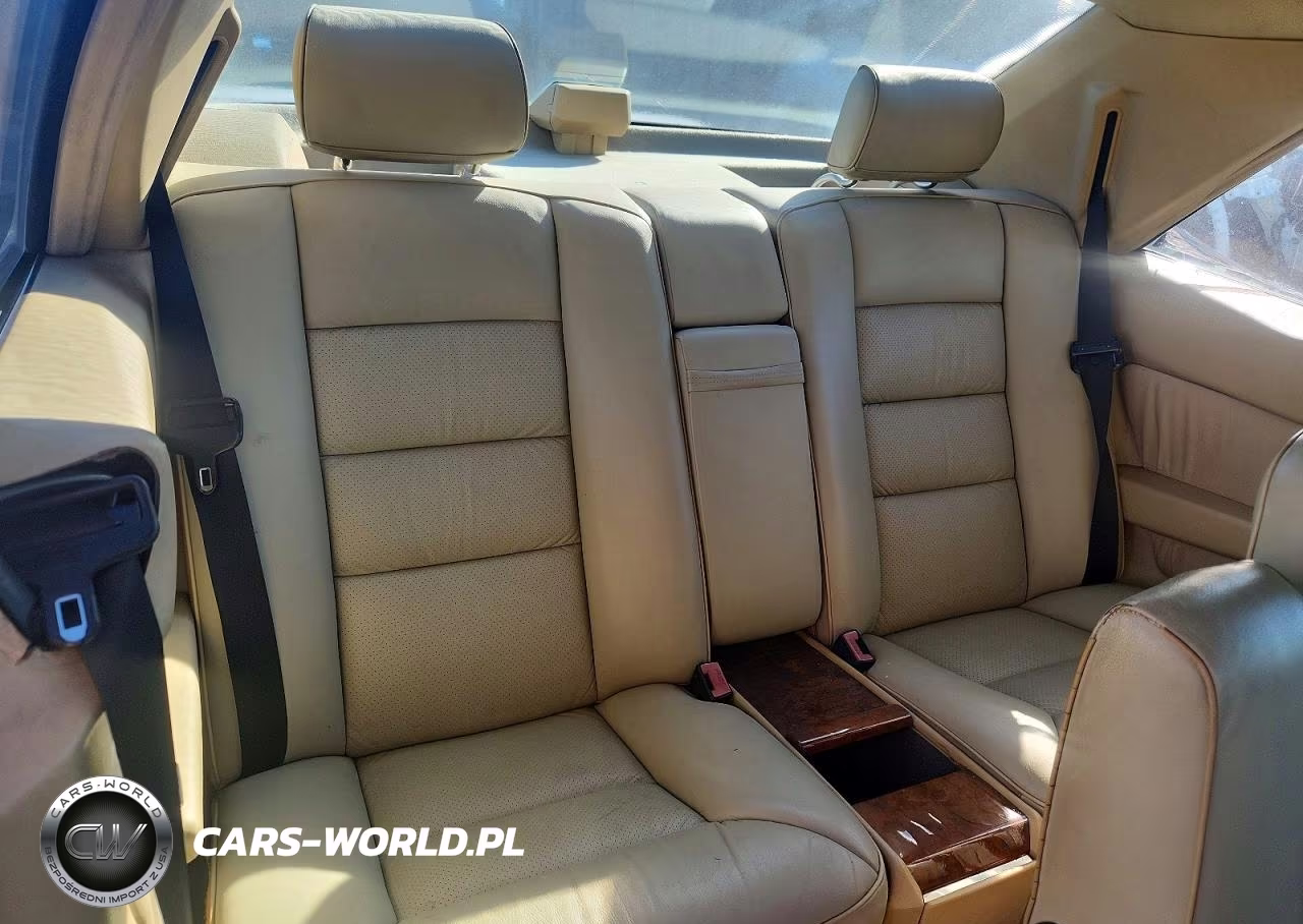 1991 Mercedes-Benz 300 Ce VIN:WDBEA51D1MB330692 - 10