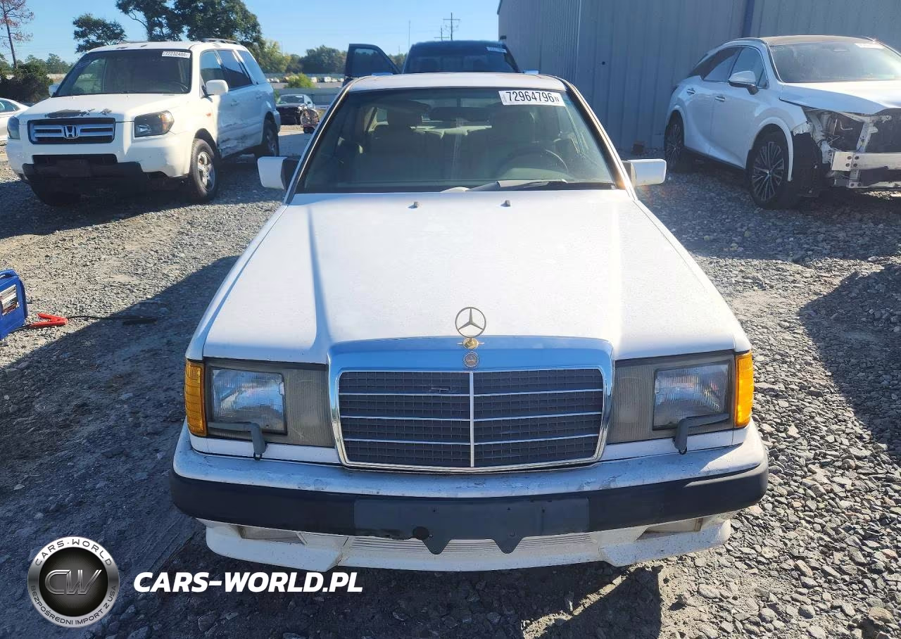 1991 Mercedes-Benz 300 Ce VIN:WDBEA51D1MB330692 - 5