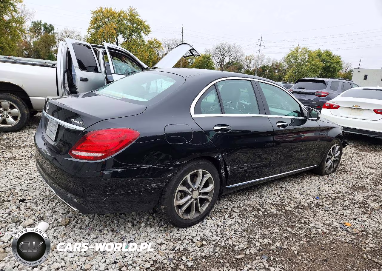 2015 Mercedes-Benz C 300 4Matic VIN:55SWF4KB5FU033552 - 3