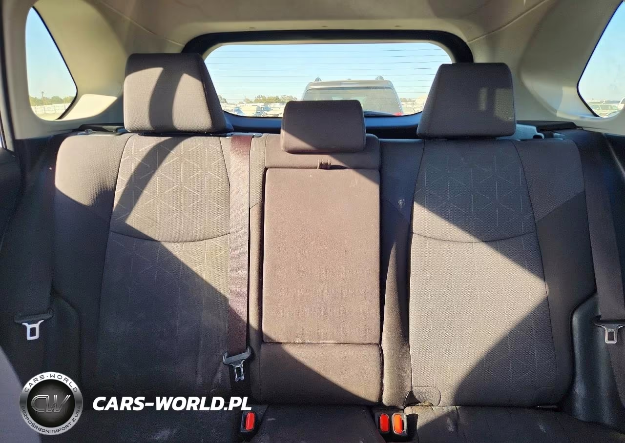 2019 Toyota Rav4 Xle VIN:JTMP1RFV3KD506100 - 10