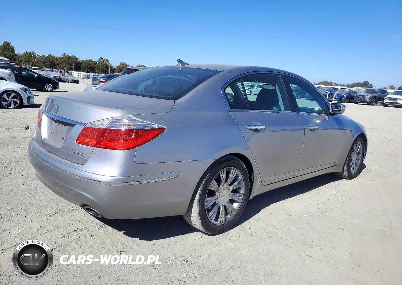 2011 Hyundai Genesis 3.8L VIN:KMHGC4DE6BU113641 - 3