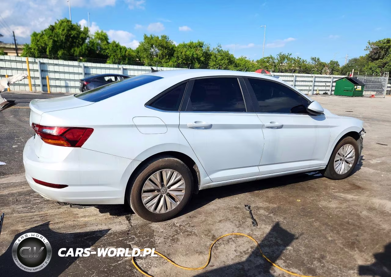 2019 Volkswagen Jetta S VIN:3VWC57BU3KM131606 - 3