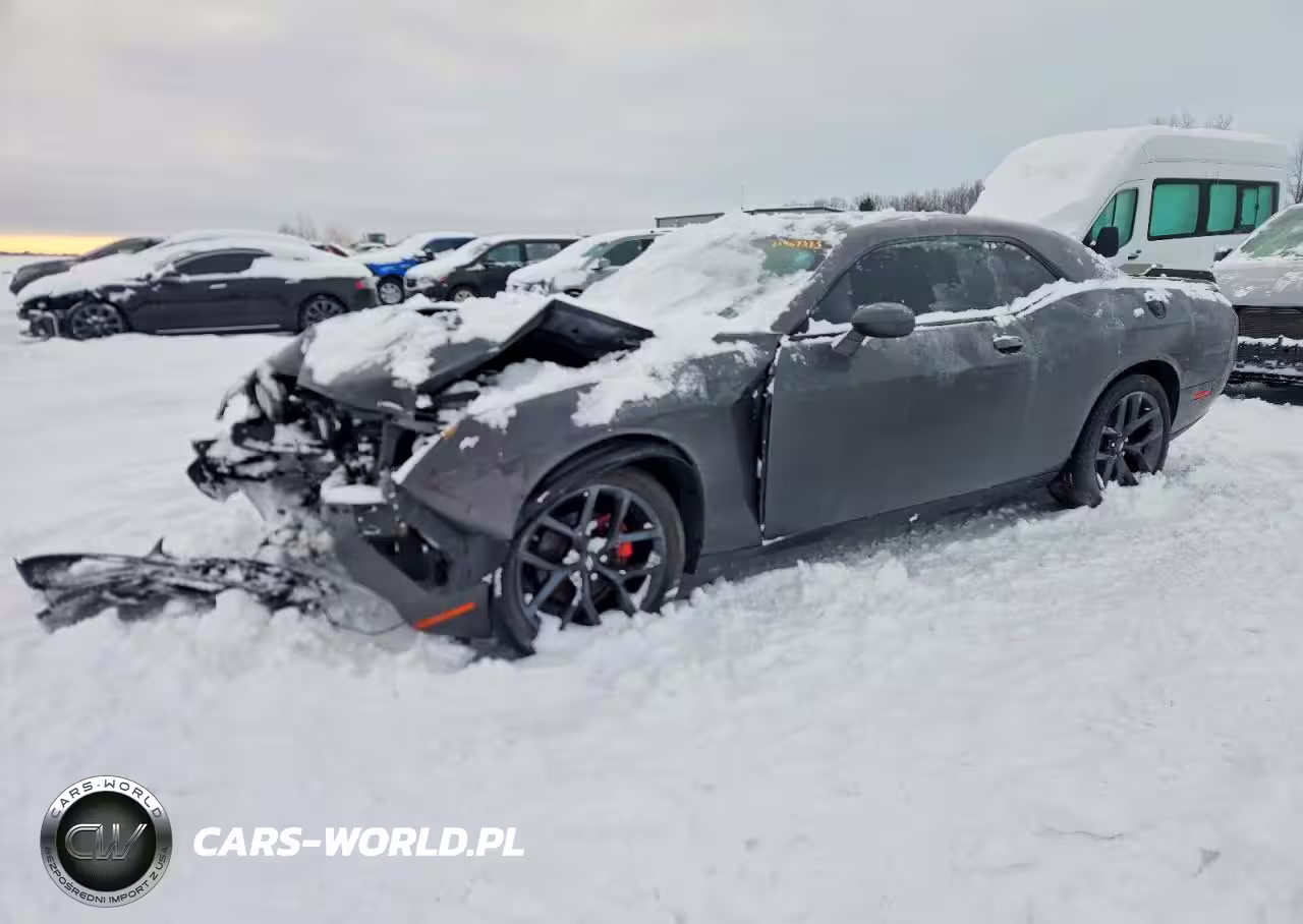 2022 Dodge Challenger Sxt