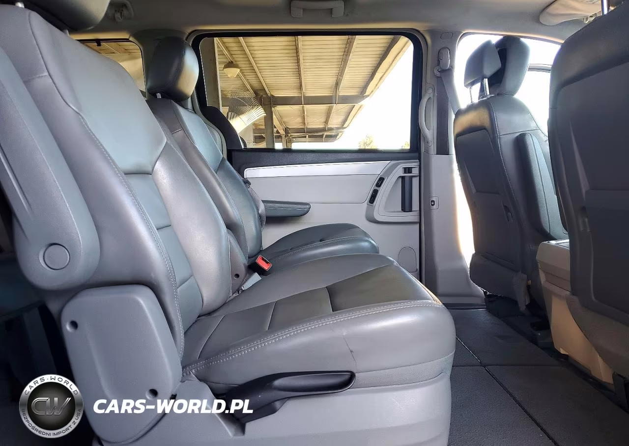 2010 Volkswagen Routan Sel VIN:2V4RW5DX5AR435197 - 11