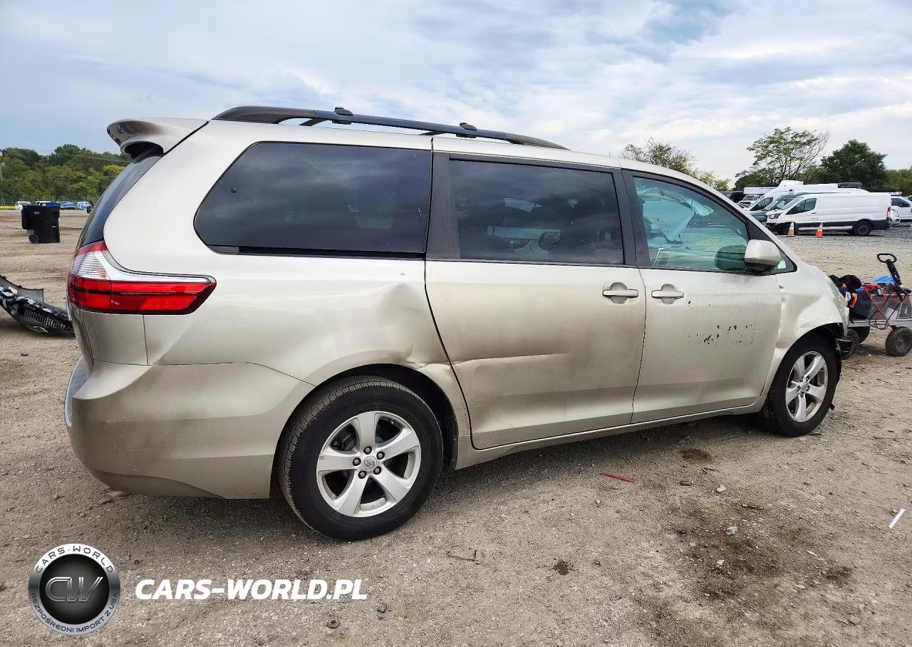 2016 Toyota Sienna Le VIN:5TDKK3DC0GS754595 - 3