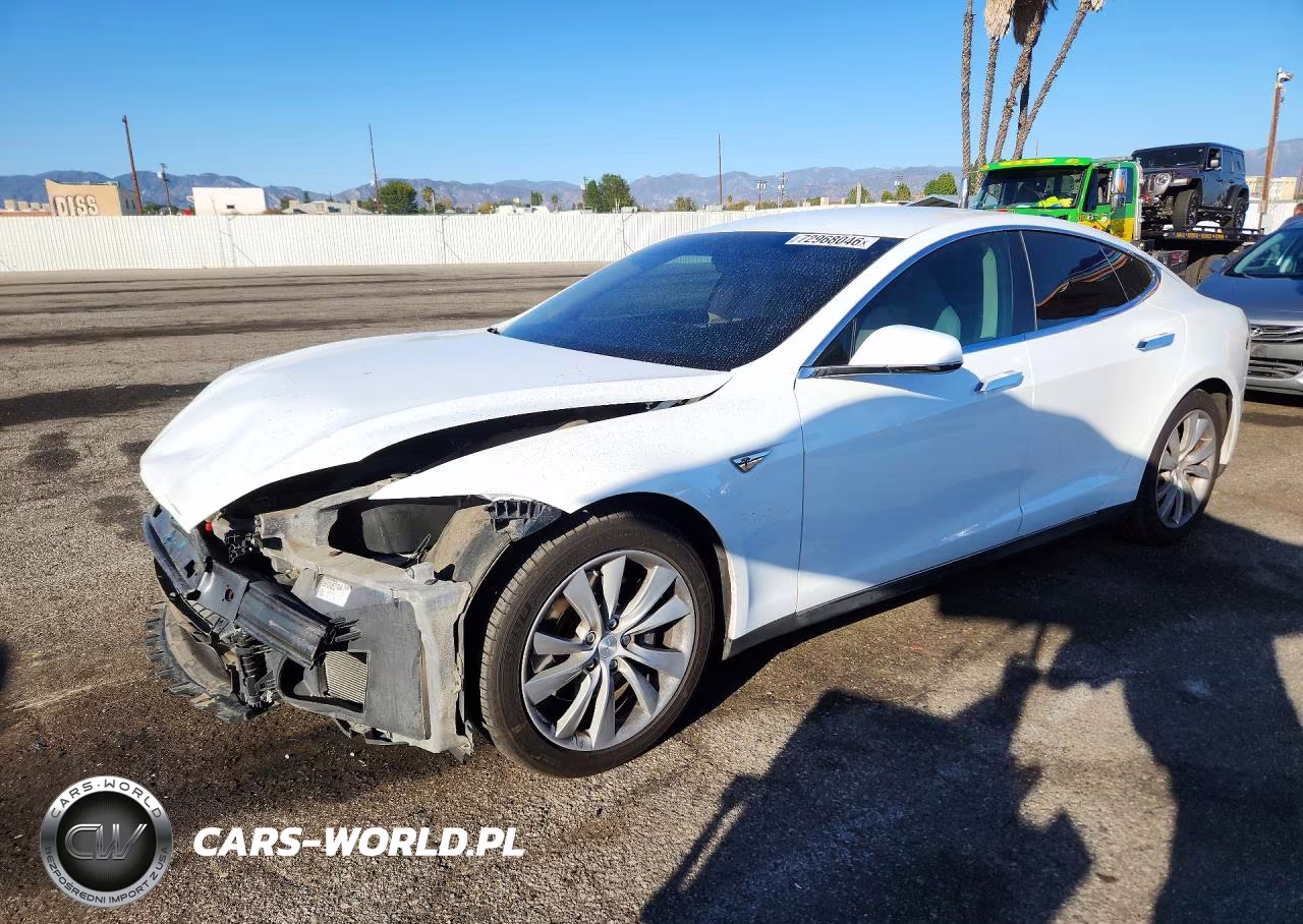 2014 Tesla Model S – zdjęcie 1 z 13