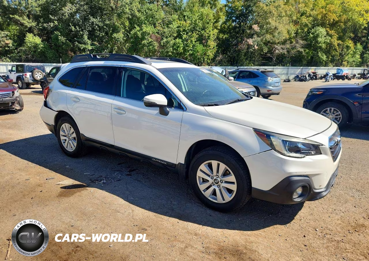 2019 Subaru Outback 2.5I Premium VIN:4S4BSAHC7K3200264 - 4